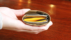 これだけ収納しても厚くなりにくい